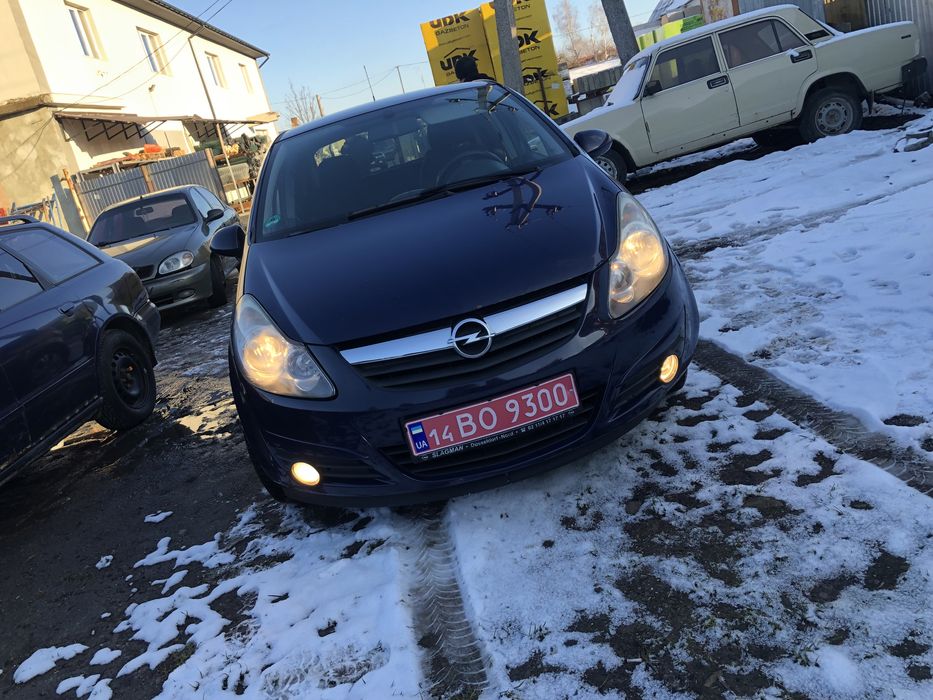 Опель корса 2010рік