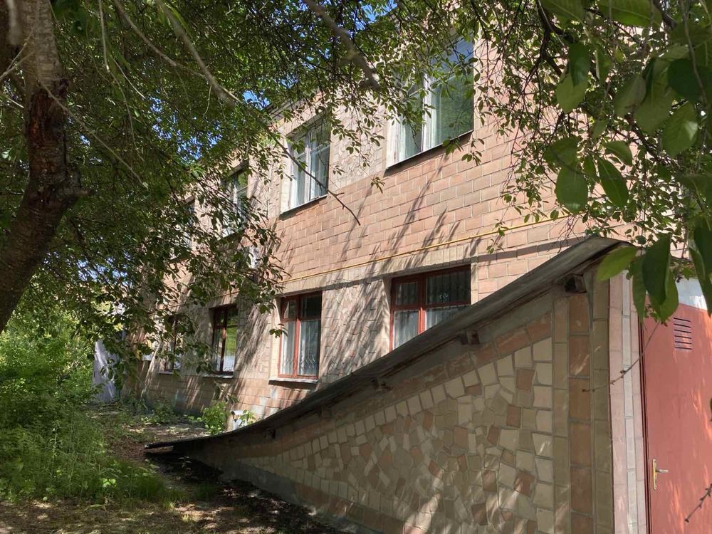 Пропонуємо до продажу промислово-виробничу базу.