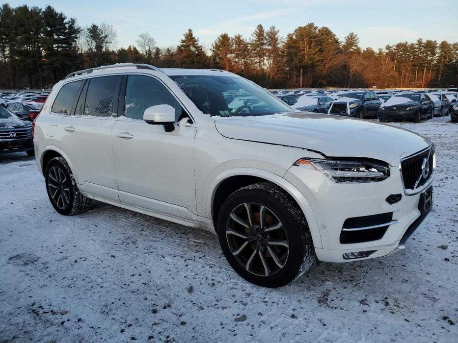Volvo XC90    2018