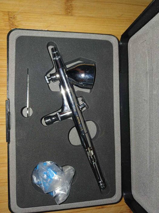 2 Aerógrafos IWATA / 2 Airbrushes