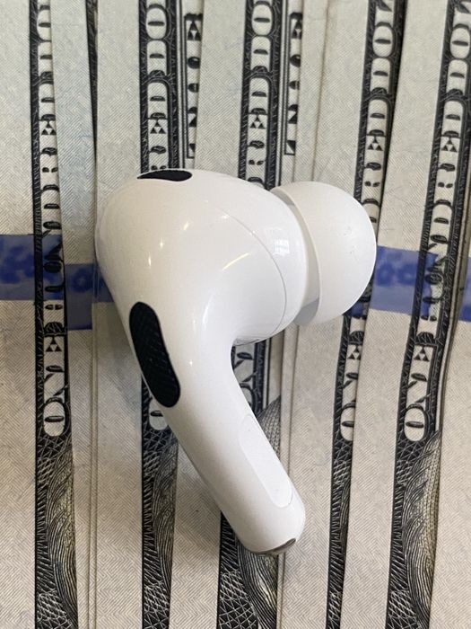 Продаю AirPods pro 2 правий Оригінал АирПодс про 2 правый Оригинал