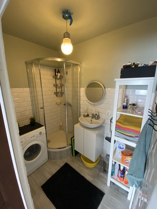 Wygodny pokój w znakomitej lokalizacji obok SKM