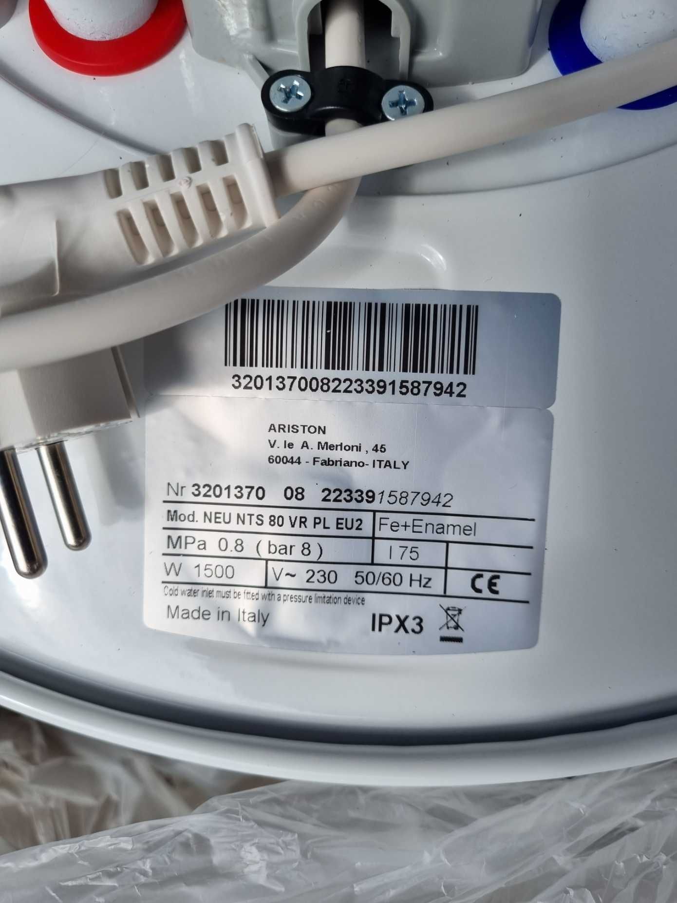 Podgrzewacz elektryczny Regent pionowy 80 V EU2
