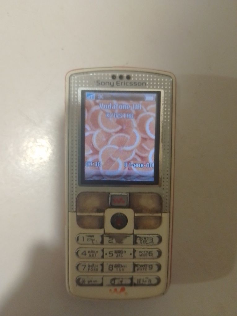 Продам   Sony  Ericsson W700 i телефон