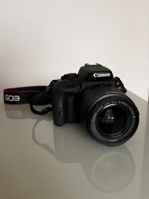 Фотоапарат Canon 100d + обʼєктив EFS 18-55mm