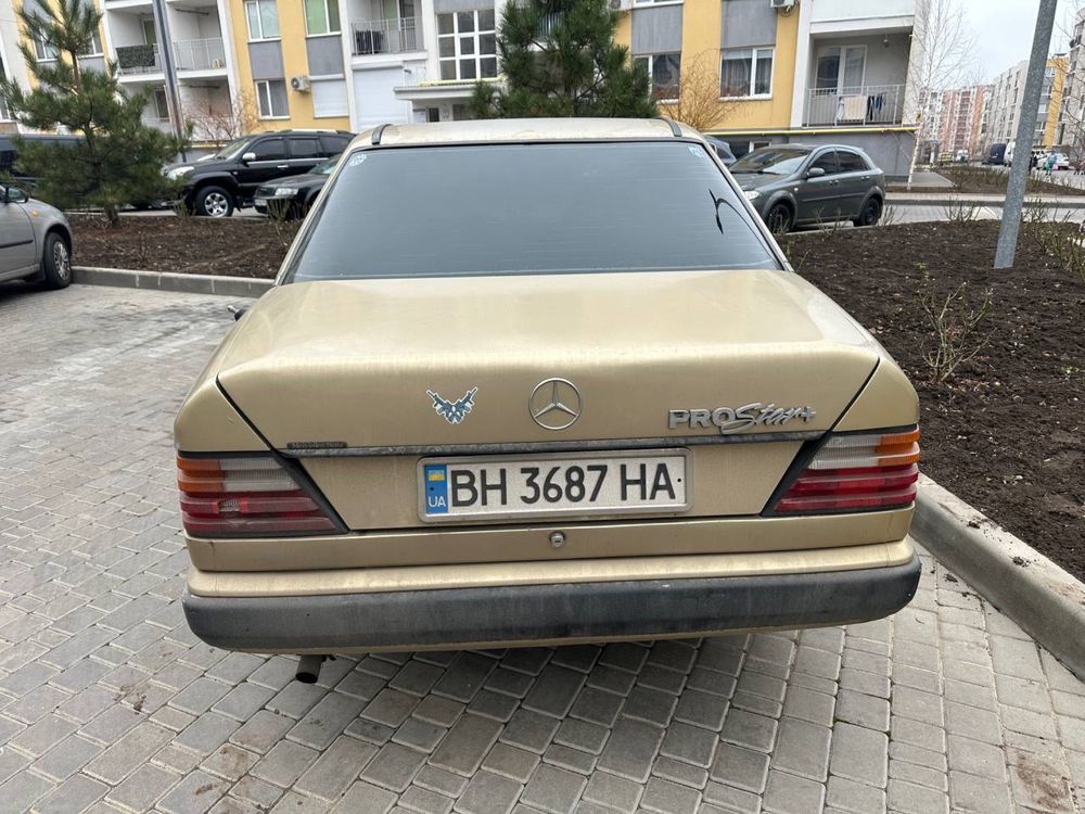Mercedes 124 2.3