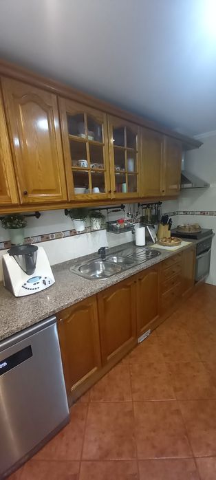 Móveis de cozinha em carvalho + bancada em granito