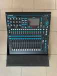 Mikser cyfrowy Allen & Heath QU16 + Case