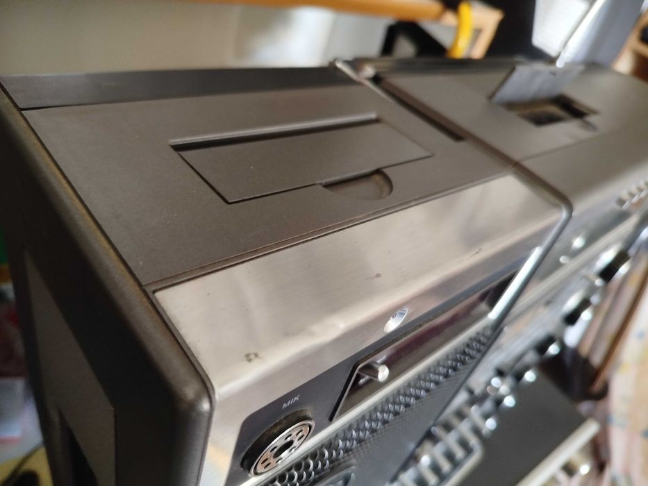 Radiomagnetofon Universum Senator 8800