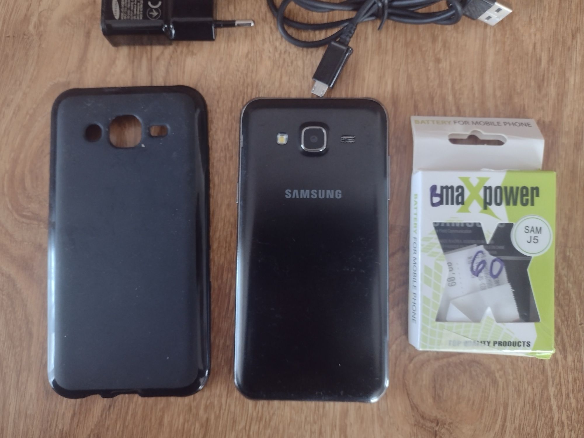 Telefon smartfon Samsung Galaxy j5 + nowa bateria