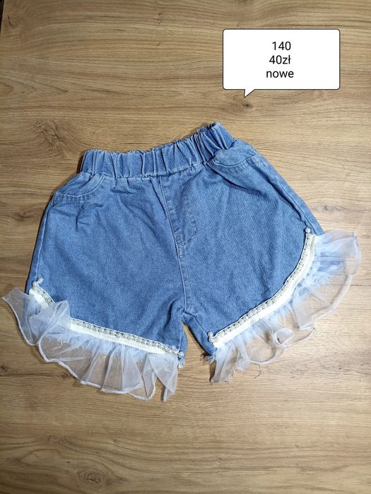 Jeansowe krótkie spodenki rozmiar 140