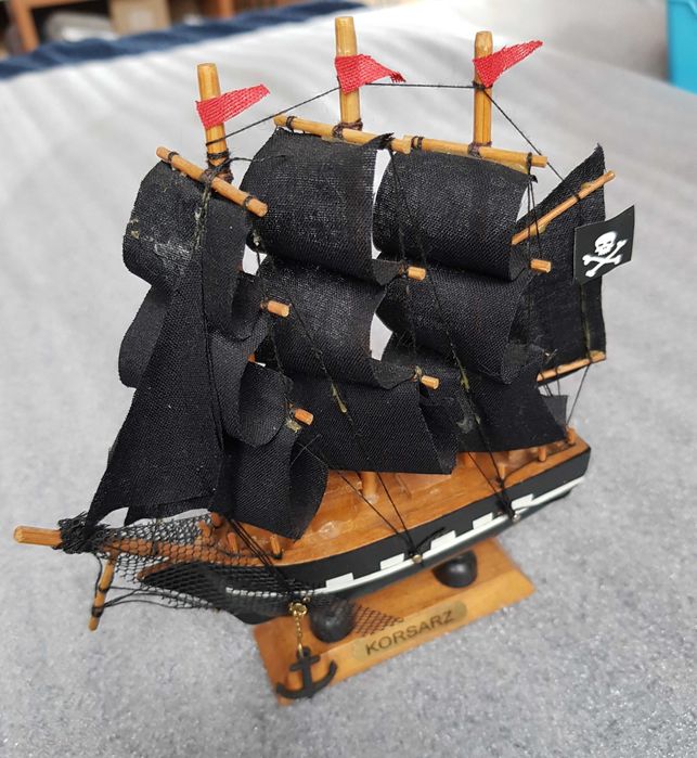 [71s] model okrętu pirackiego