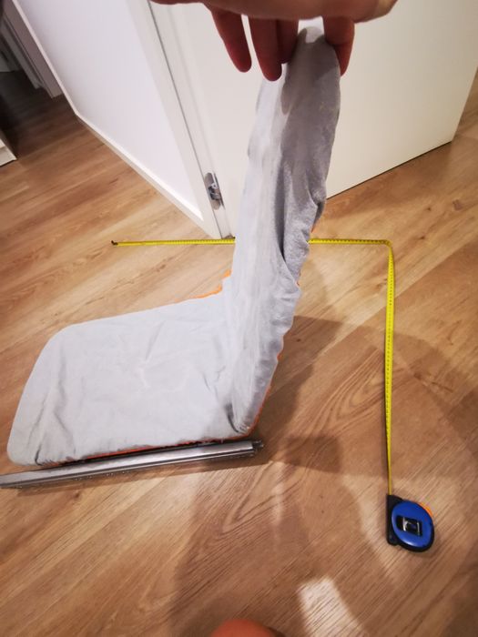 Tábua de passar a ferro embutida e extensível