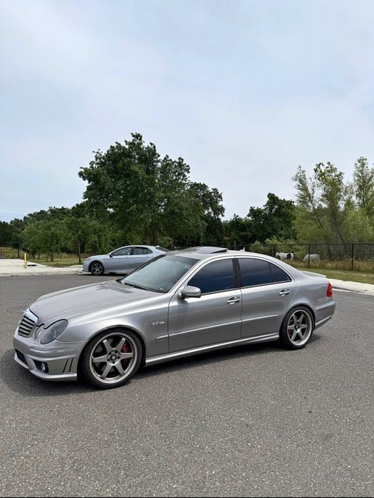Mercedes-Benz Klasa E E63 AMG BCracing
