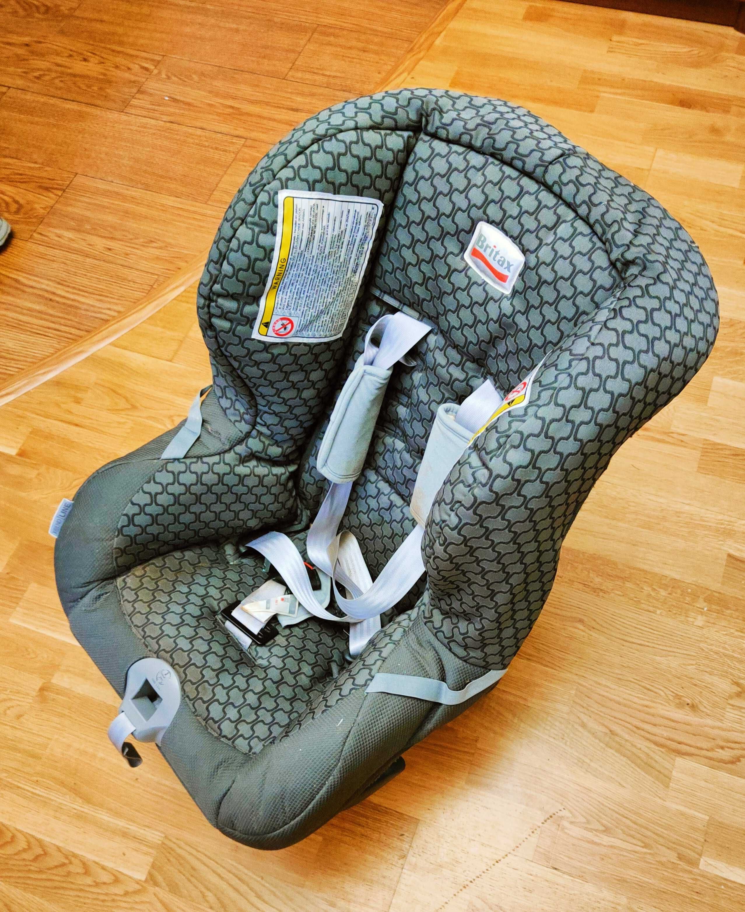 Детское автокресло BRITAX . Дитяче автокрісло BRITAX .