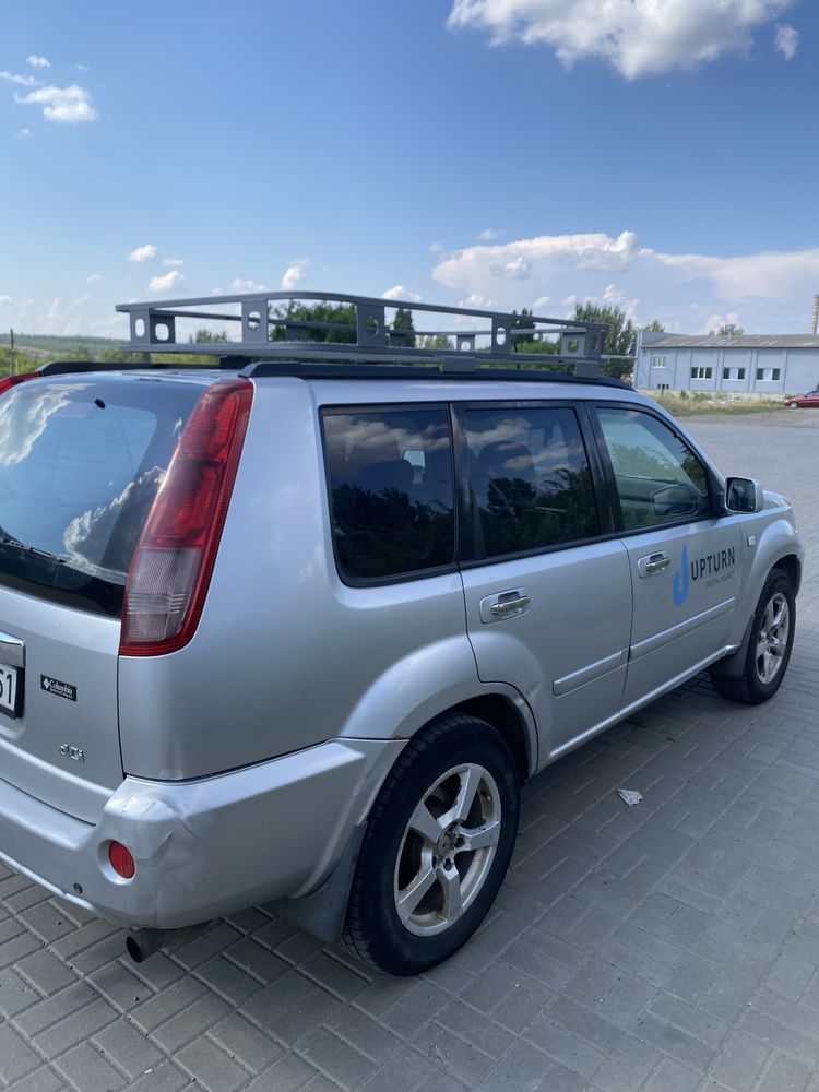 Автомобіль Nissan X-Trail T30