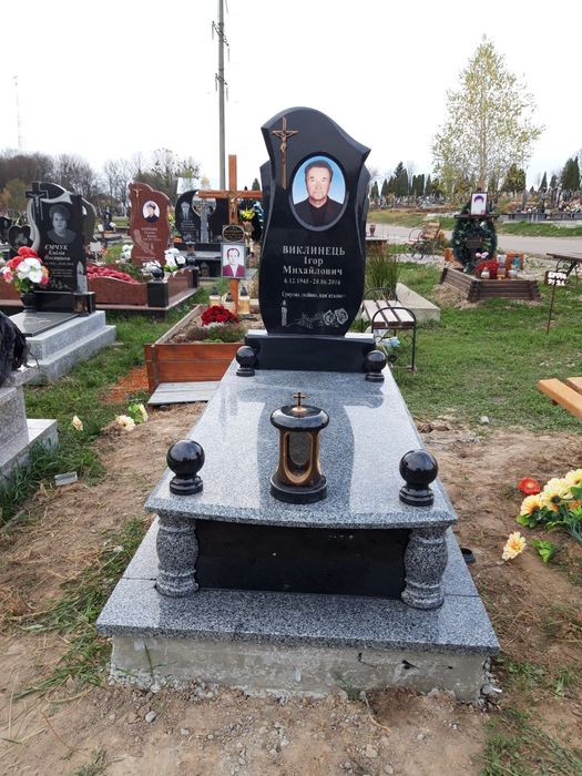 Пам'ятники Від виробника