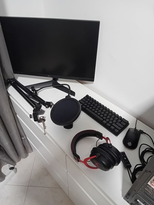 Setup gamer em bom estado