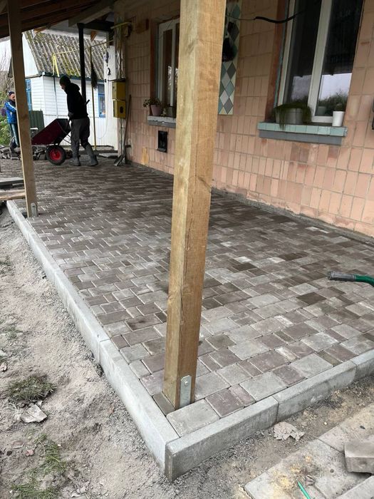 Укладаня Бруківки