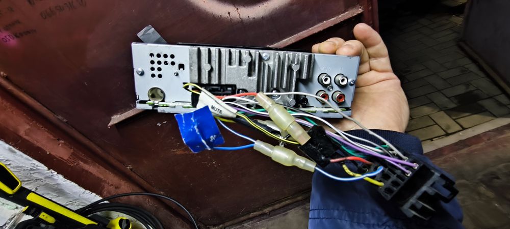 Pioneer 2500ui в чудовому стані. Все працює.. магнитола