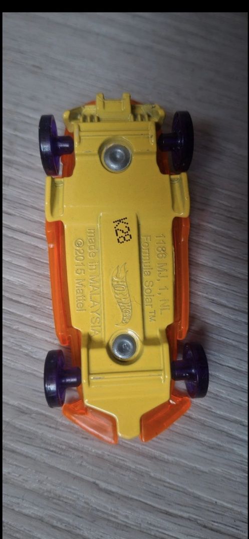 Samochodzik hot wheels hw formuła solar