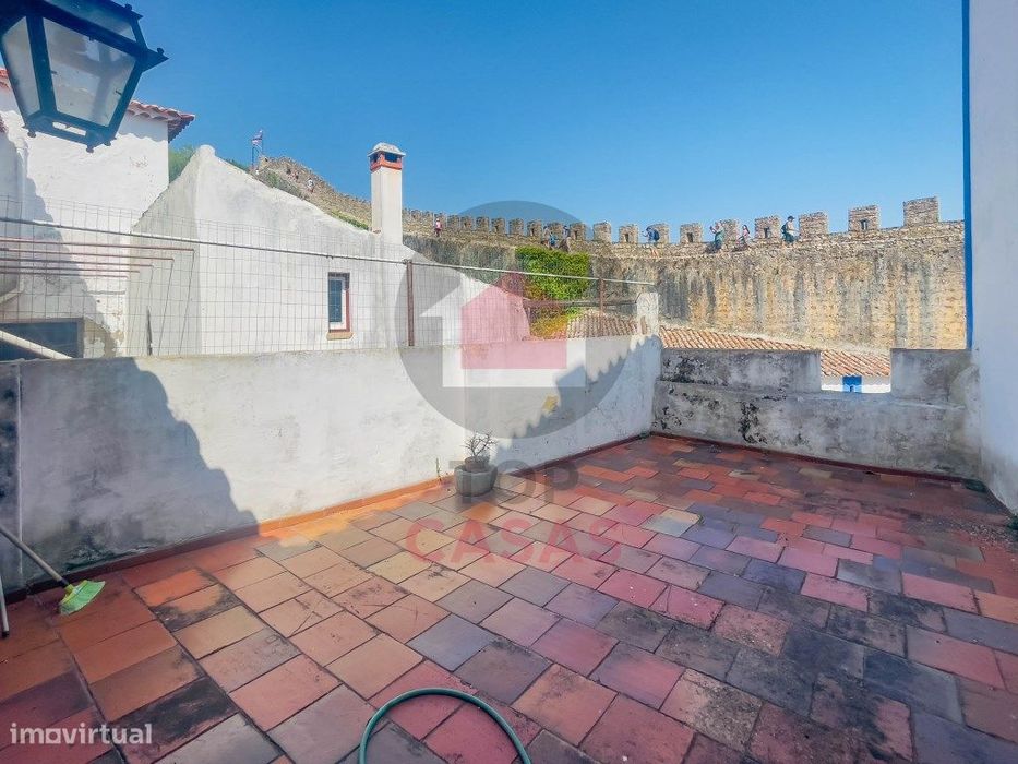 Moradia Única Dentro das Muralhas do Castelo de Óbidos