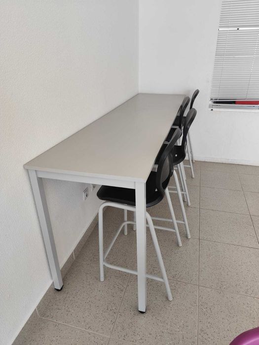 Mobiliário escolar/escritório da Nautilus como novo