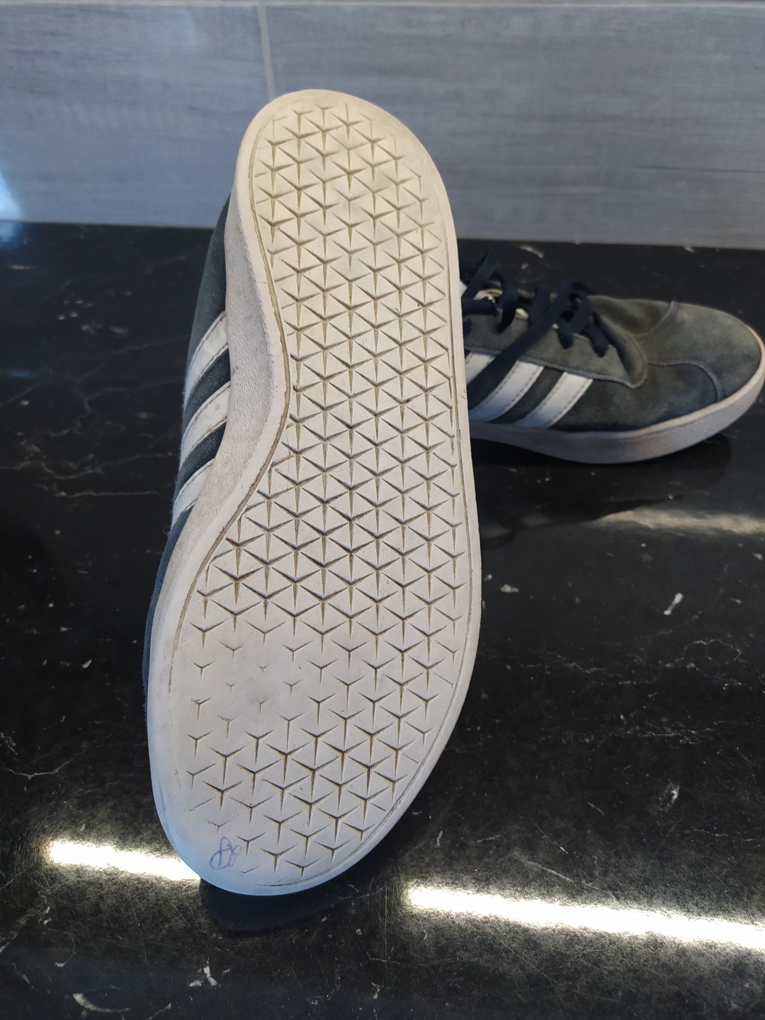 Damskie buty sportowe Adidas