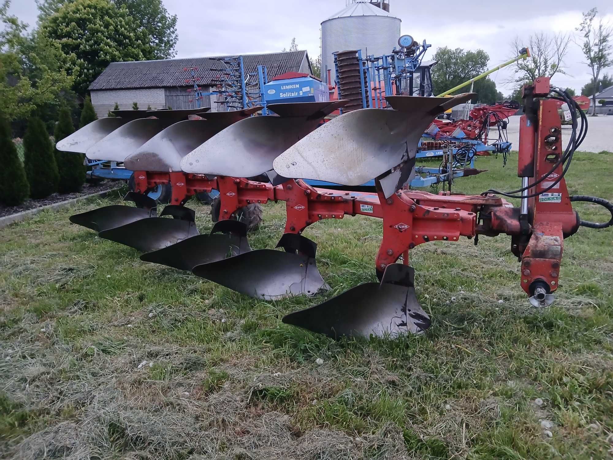 Pługi Kuhn vario