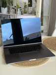 MacBook Pro 2019 A2141 uszkodzony