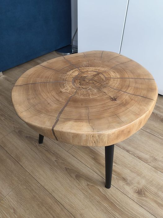 Drewniany stolik kawowy jesion