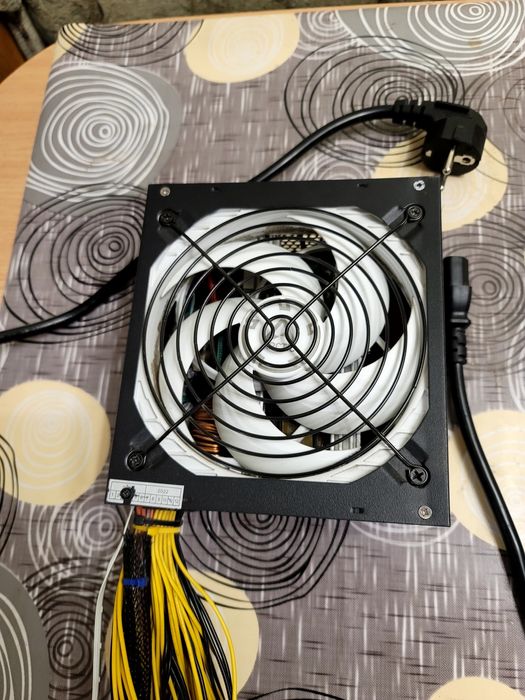 Продам блок живлення Comstars 1850w