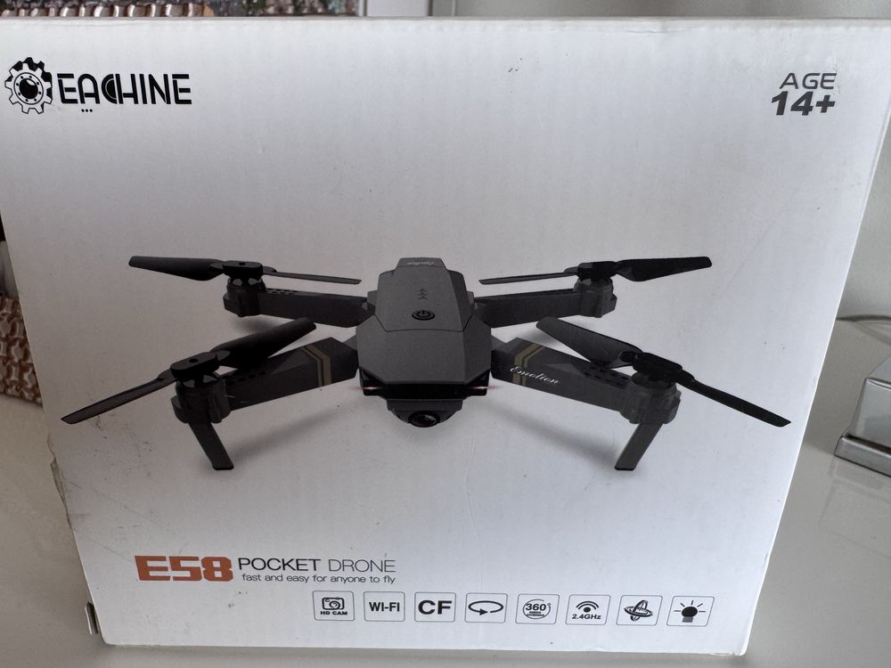 Pocket drone E58