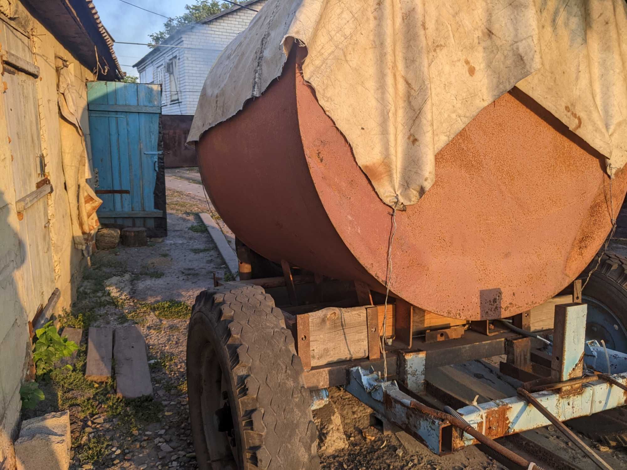 Продам бочку на колесах