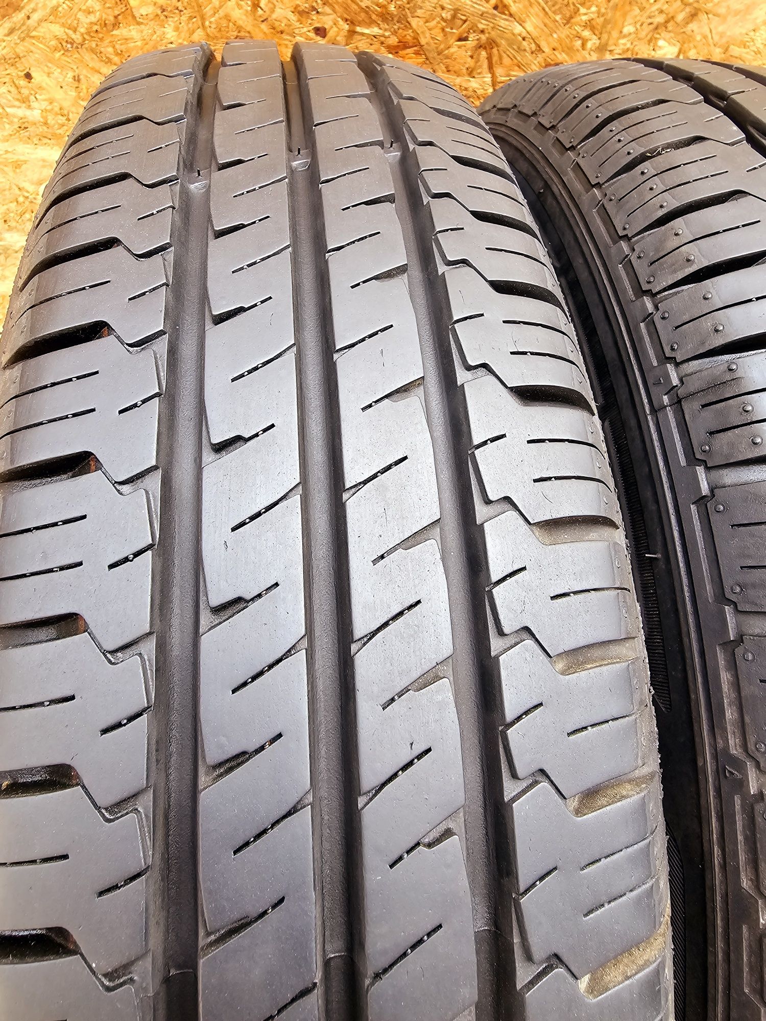 Idealne!!  8mm. 165/80 r14C Hankook Vantra LT. M+S