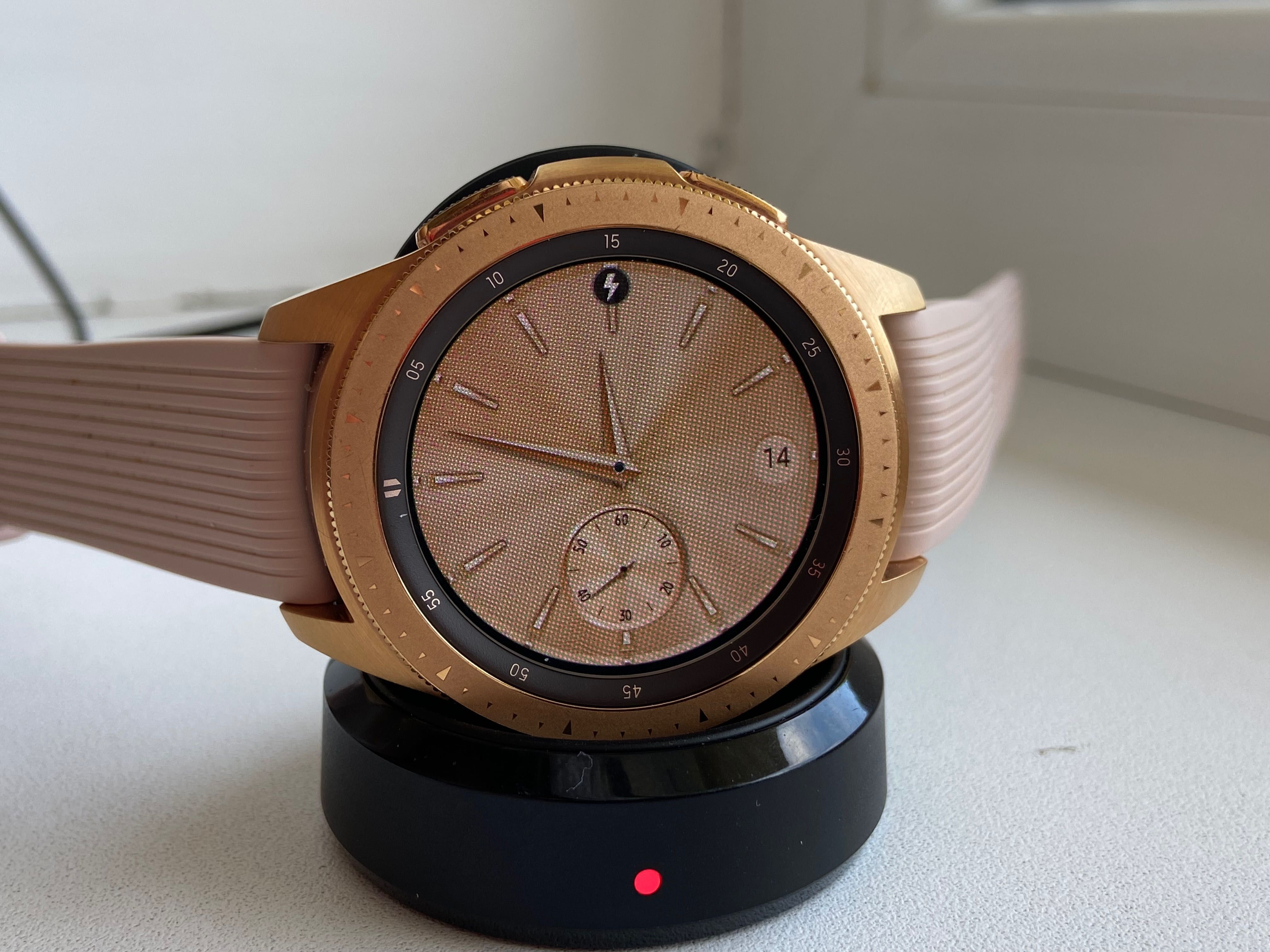 Продається смарт-годинник Samsung Galaxy Watch 42mm Rose Gold