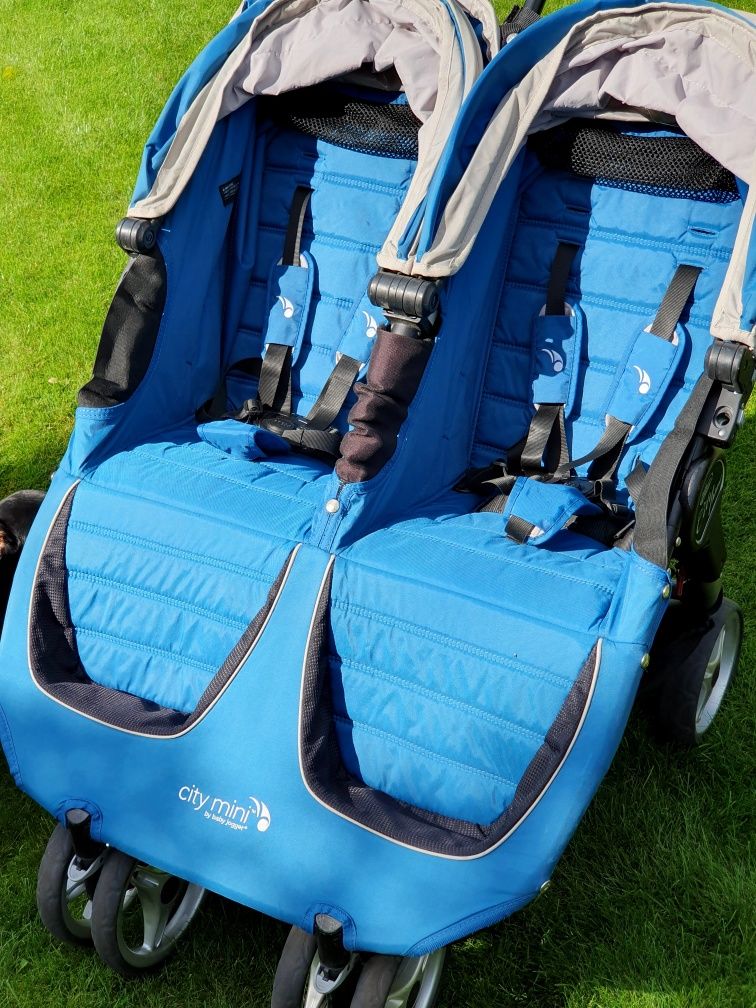 Wózek Baby Jogger City Mini Double bliźniaczy podwójny rok po roku