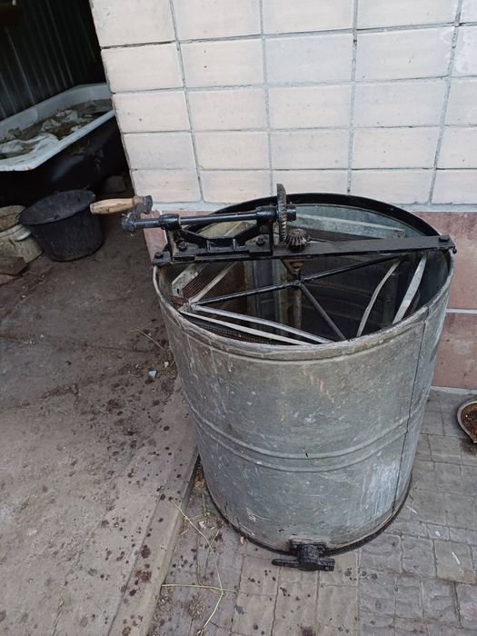 Медогонка на 4 рамки