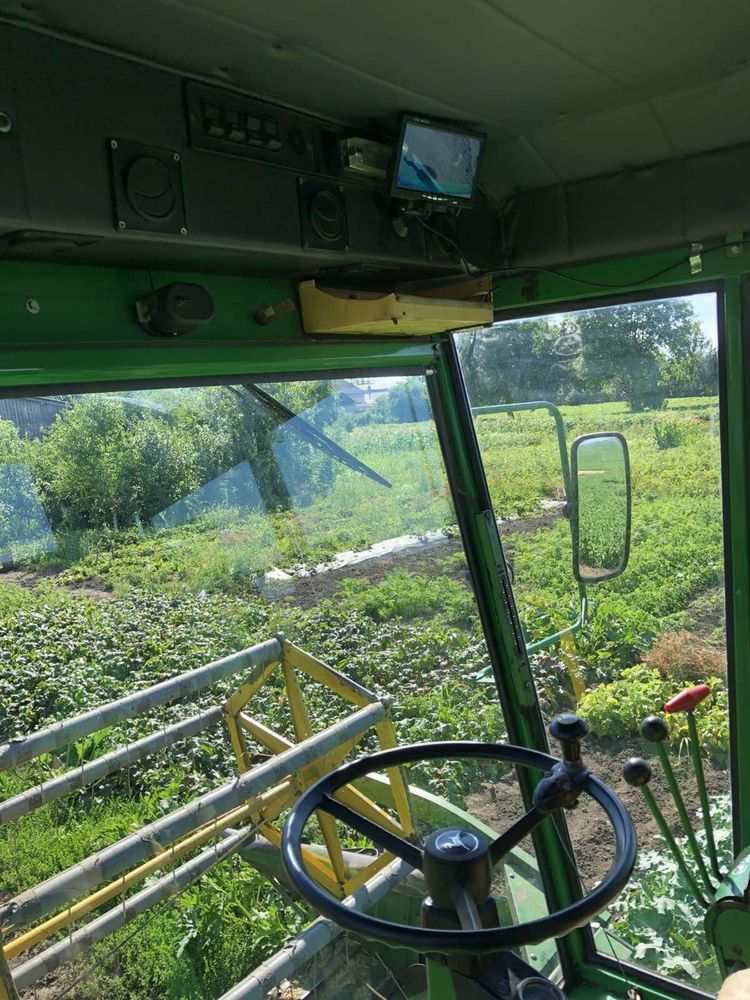 Продам комбайн John Deere 952