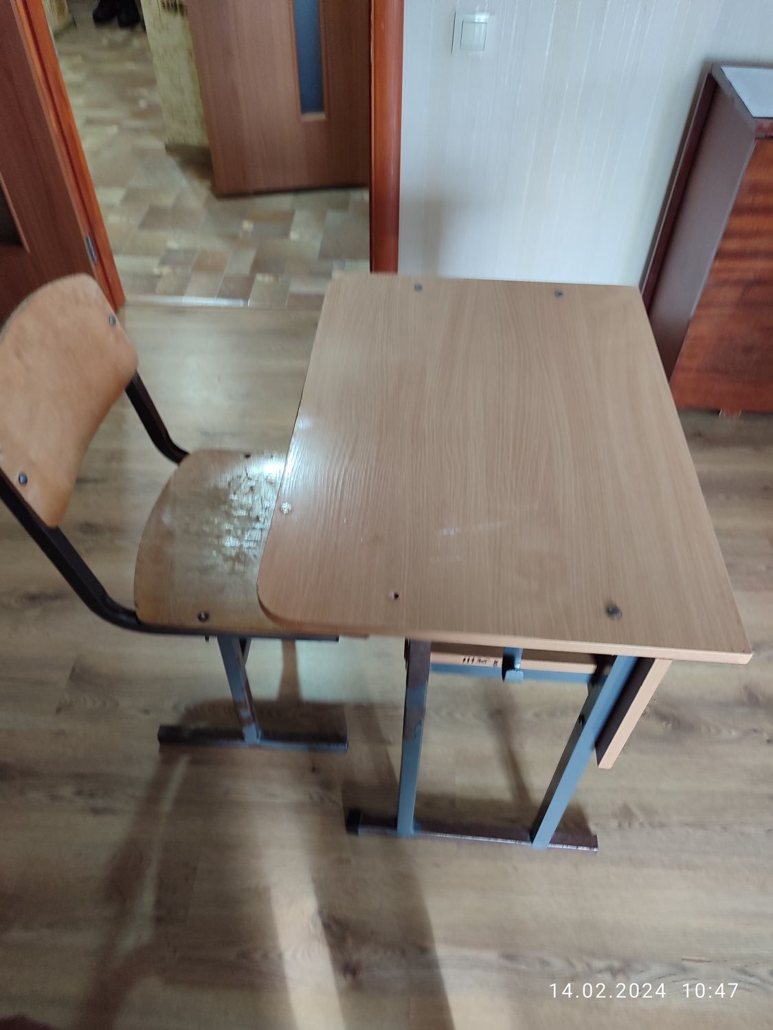 Стіл, стілець-парта для навчання