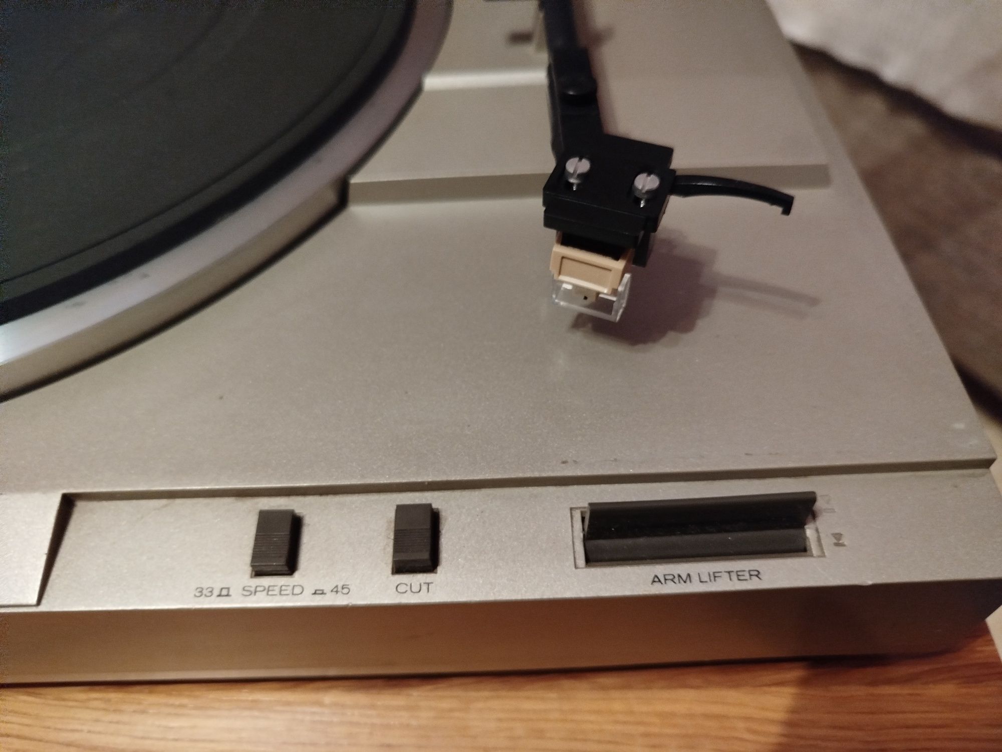 Gramofon Hitachi Japan.
