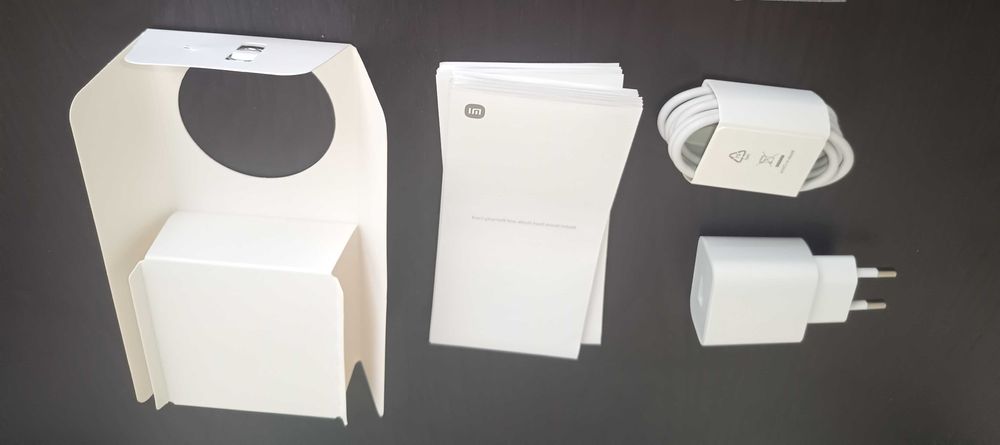 carregador Telemóvel USB, USB-C, tenho também um TLM Redimi A3 novo