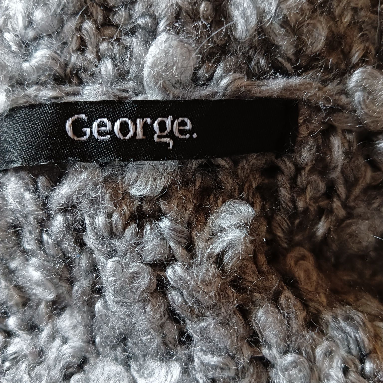 Sweterek XL George