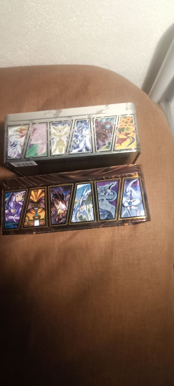 Vendo caixas de yu-gi-go