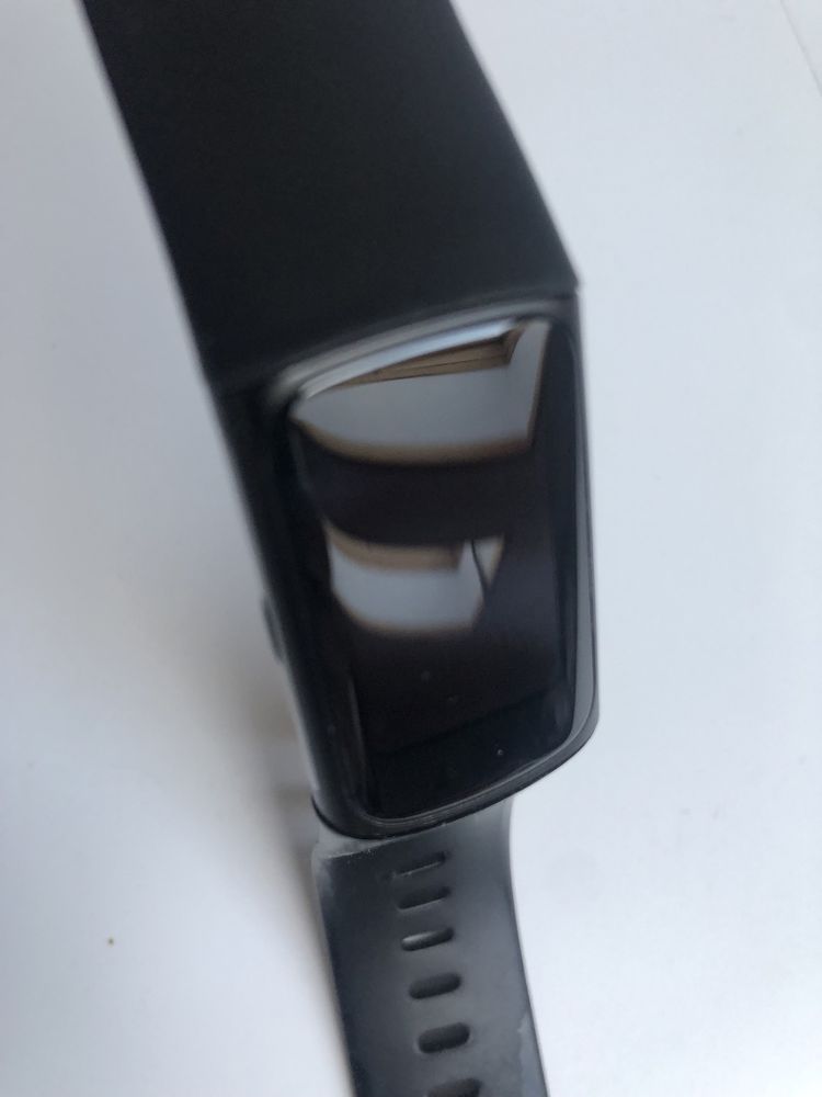Fitbit Charge 6 smartwatch smartband