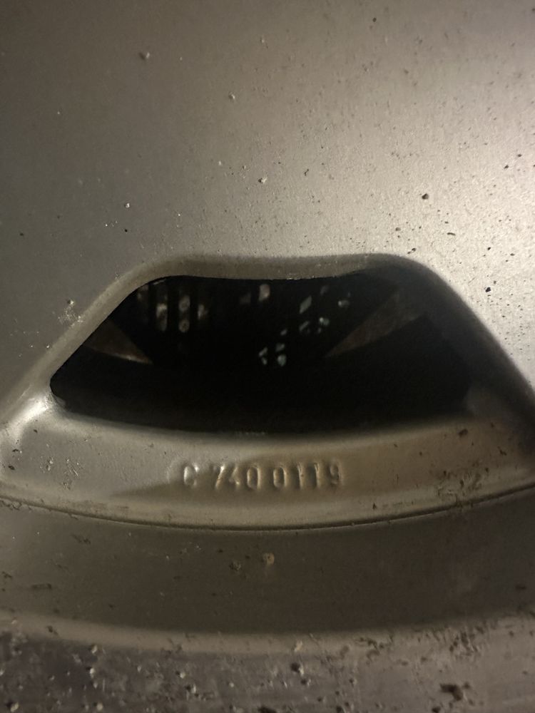 Mercedes AMG Aero 1 MONOBLOCK C 7 4 0 0 1  1  9