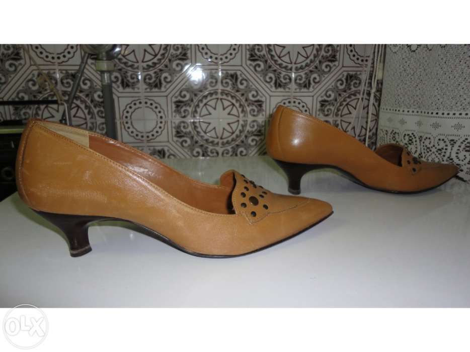 Sapatos de senhora em pele castanho claro Hera