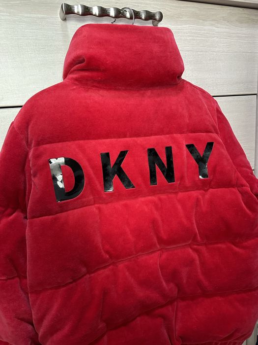 Зимова куртка DKNY