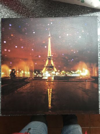 Quadro de Paris iluminado