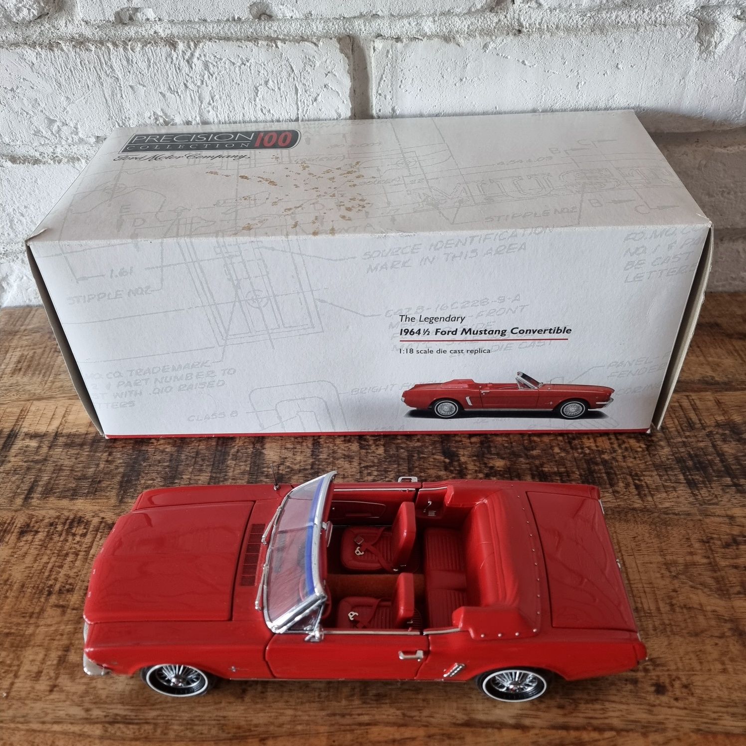 Ford Mustang 64 Precision 100 1:18